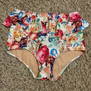 EUC Kortni Jeane floral peplum bottom